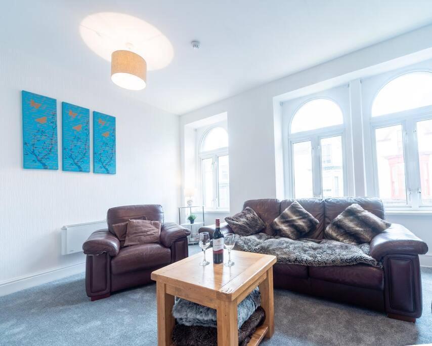 דירות Oystermouth Mumbles View - Free Parking מראה חיצוני תמונה