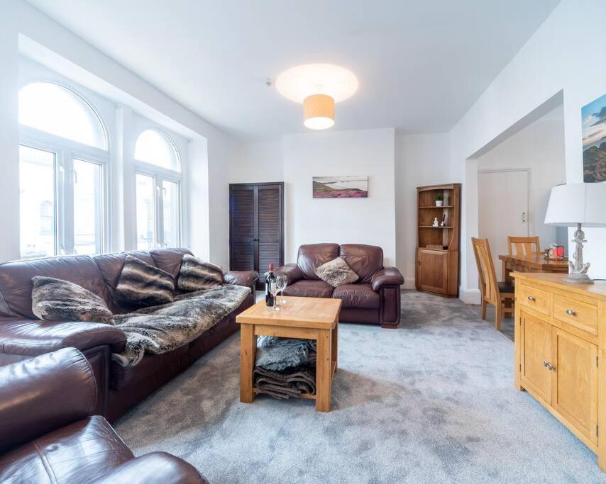 דירות Oystermouth Mumbles View - Free Parking מראה חיצוני תמונה